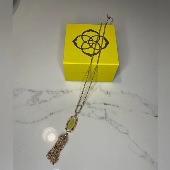 Kendra Scott Long Pendant Necklace - Picture 5 of 5